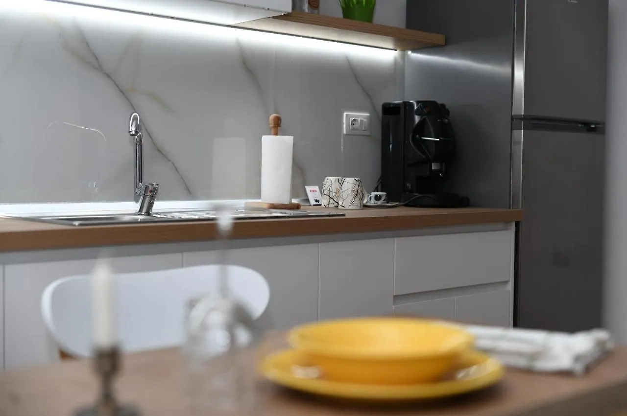 Rondine Studio Apartment Tirana 0*,  Albania