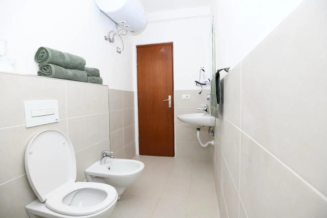 Rondine Studio Apartment Tirana